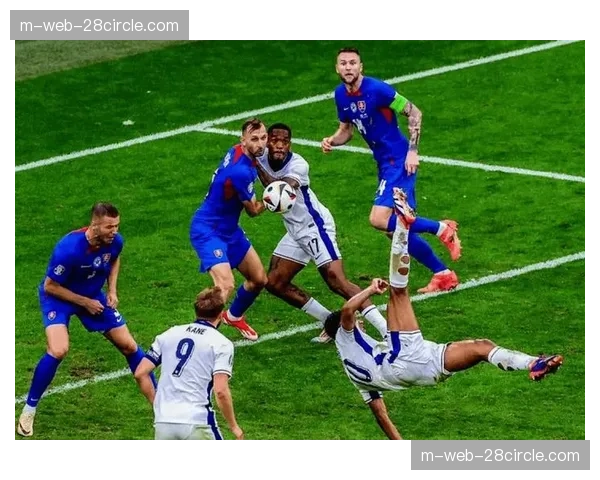 富勒姆坚持3-4-2-1体系 英超联赛2026赛季希门尼斯年龄成隐忧 富勒姆坚持3-4-2-1体系 英超联赛2026赛季希门尼斯年龄成隐忧