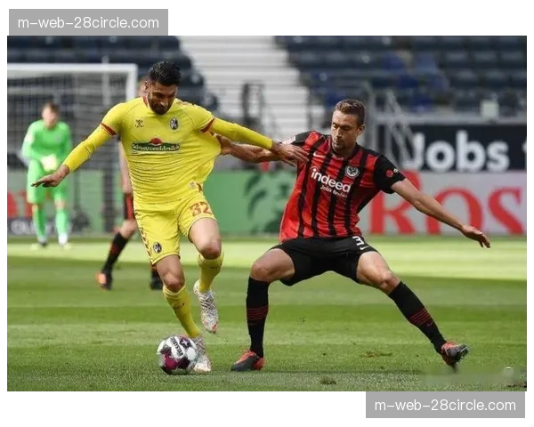 法兰克福少帅托普穆勒稳定前行 球队延续德国杯亚军势头 法兰克福少帅托普穆勒稳定前行 球队延续德国杯亚军势头